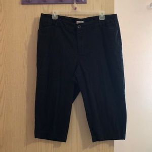 Women’s Black Capri